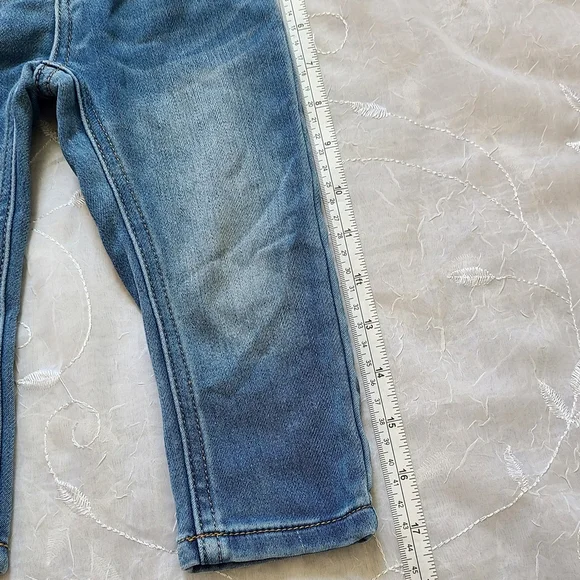 Cat & Jack Girl Denim Blue Jeans 18 Months Ruffle Detail Preppy Light Wash - Picture 6 of 8